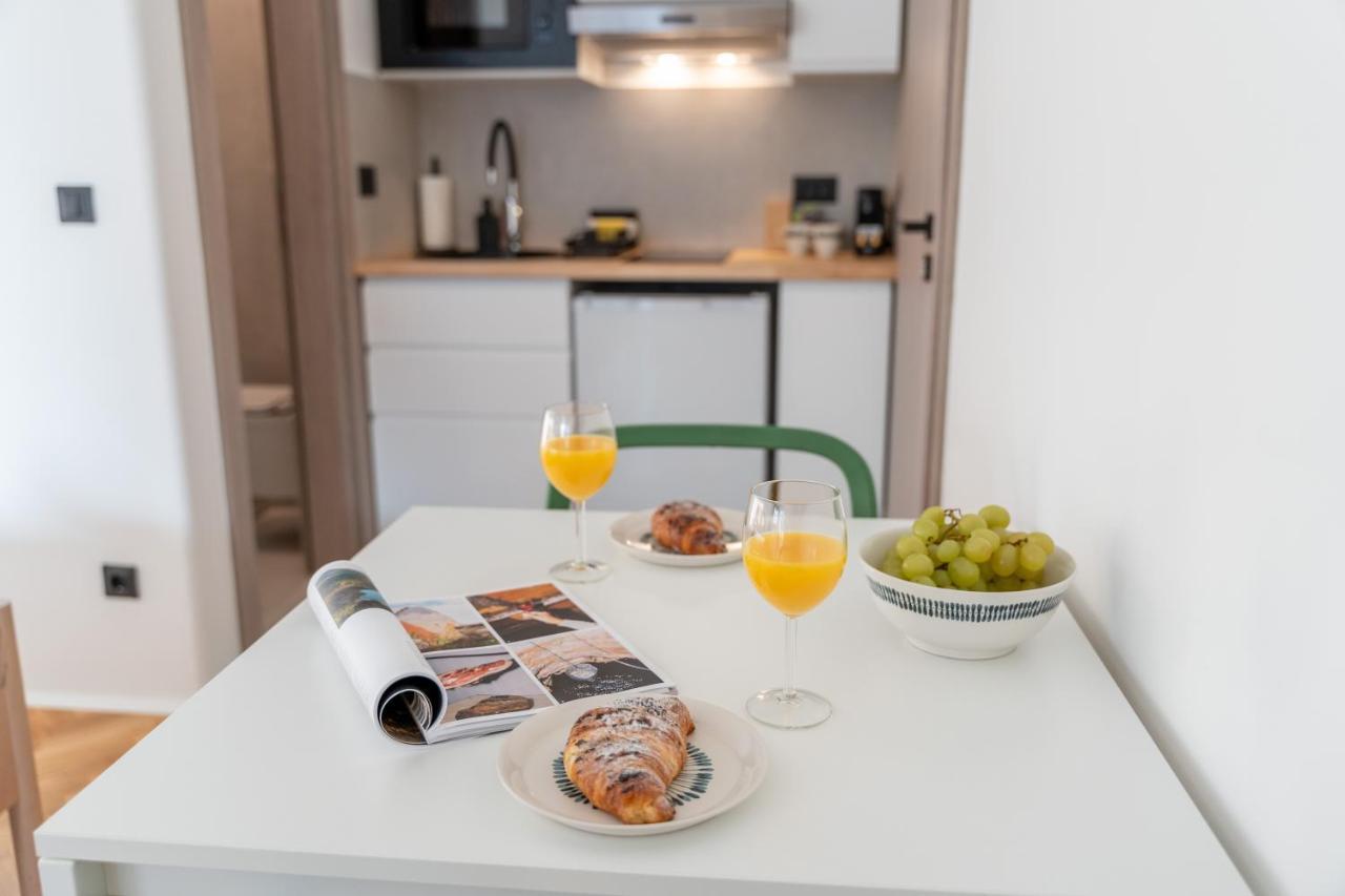 New! D31 Studio W2 Bikes, Sunny Terrace & Parking Rovinj Bagian luar foto