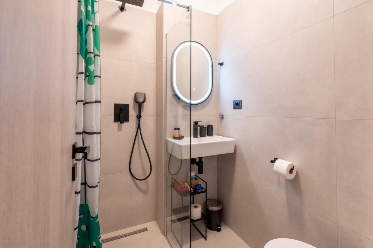 New! D31 Studio W2 Bikes, Sunny Terrace & Parking Rovinj Bagian luar foto