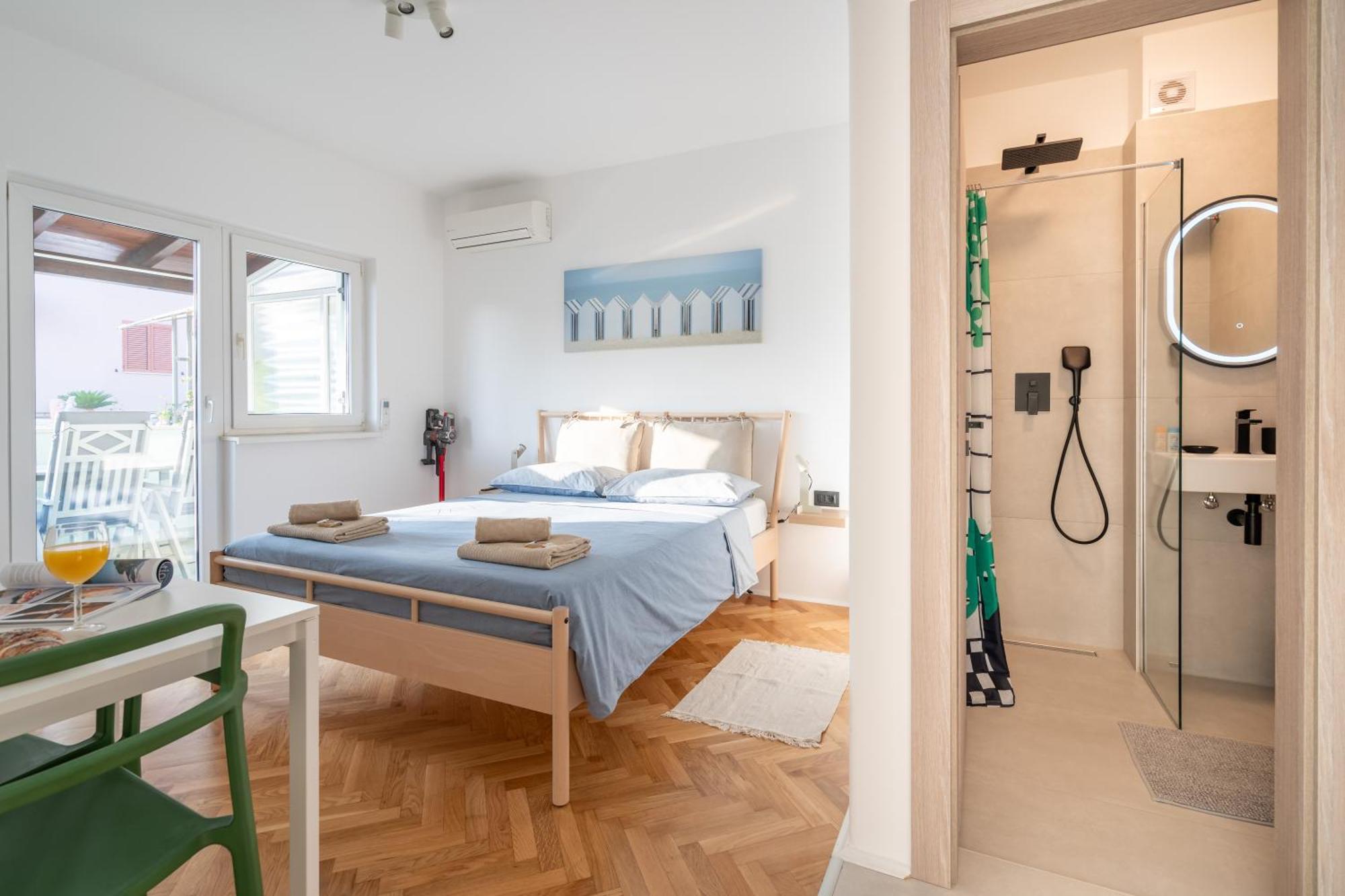 New! D31 Studio W2 Bikes, Sunny Terrace & Parking Rovinj Bagian luar foto